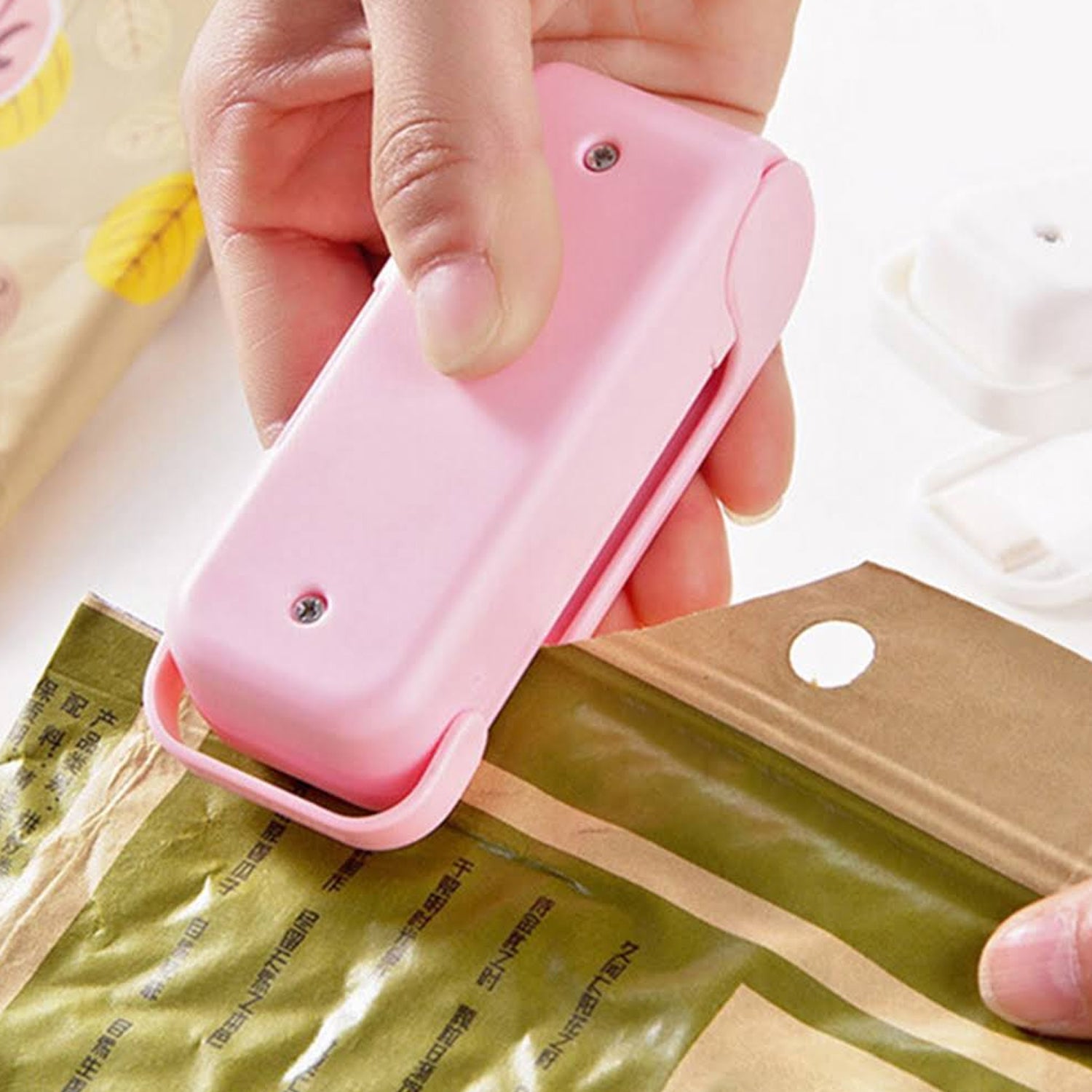 Portable Mini Handheld Sealing Machine for Plastic Bags thumbnail 3