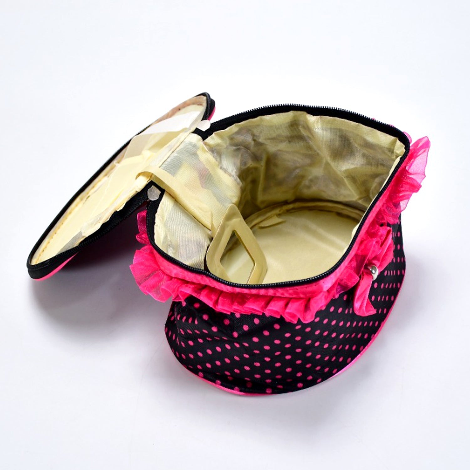 Makeup Pouch Bag Travel Use For Women ( 1 Pcs ) thumbnail 3