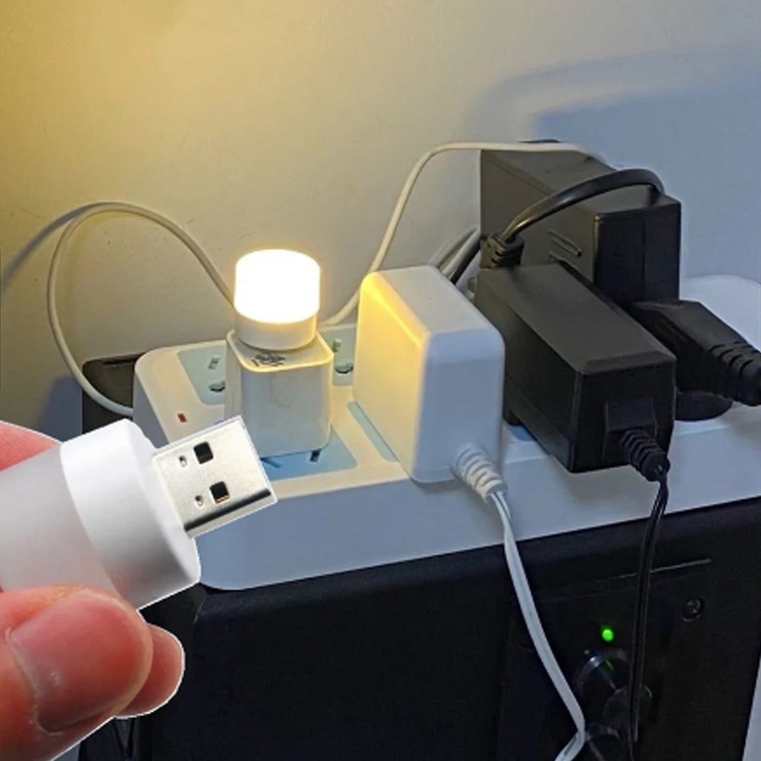 Small USB Bulb used in all kinds of household and official places for room lighting purposes. thumbnail 5